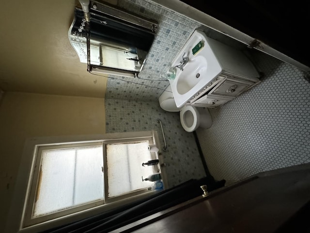 7145 S Seeley Ave, Chicago, IL 60636 - view of bathroom