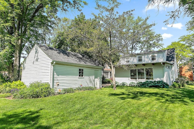 1144 Leavitt Ave, Flossmoor, IL 60422 - rear view of property featuring a yard