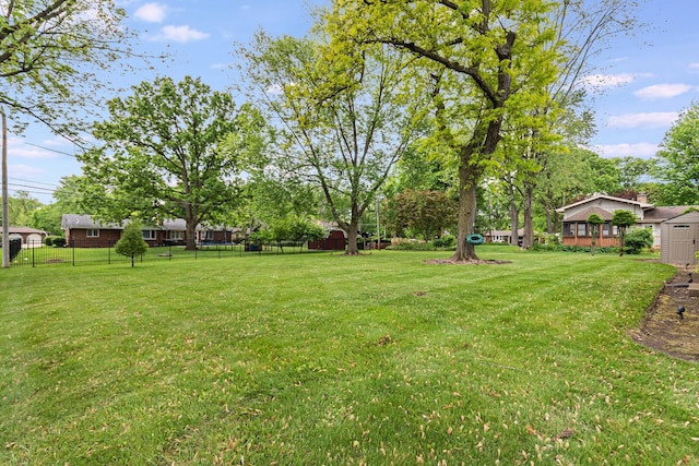 831 W Marywood Ave, Aurora, IL 60505 - view of yard