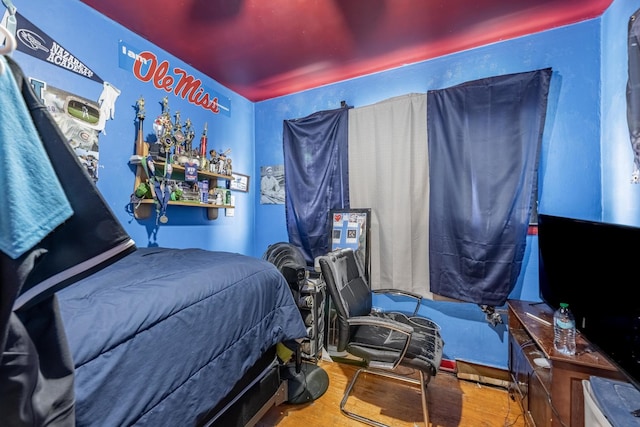 5228 W 54th St, Chicago, IL 60638 - bedroom with wood finished floors