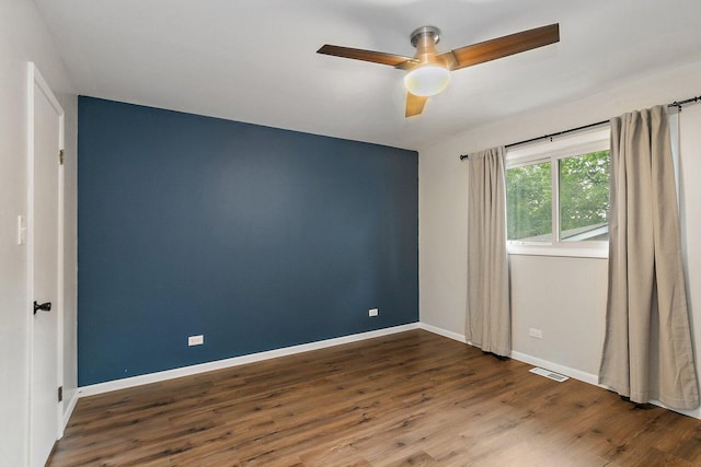 5S542 Tartan Ln, Naperville, IL 60563 - empty room with wood finished floors, baseboards, and a ceiling fan