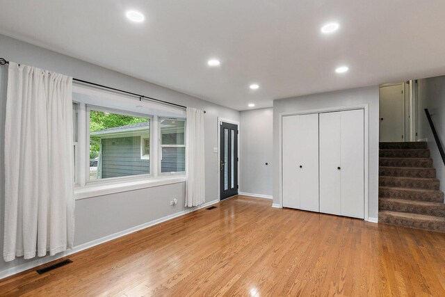 5S542 Tartan Ln, Naperville, IL 60563 - unfurnished bedroom with wood finished floors, recessed lighting, and baseboards