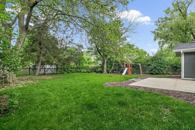 5S542 Tartan Ln, Naperville, IL 60563 - view of yard with a playground
