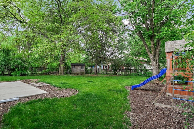 5S542 Tartan Ln, Naperville, IL 60563 - view of yard with a playground