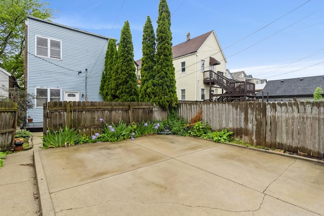 4419 S Wallace St, Chicago, IL 60609 - fenced backyard with a patio area