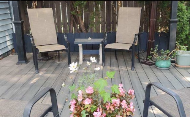 4419 S Wallace St, Chicago, IL 60609 - view of wooden deck