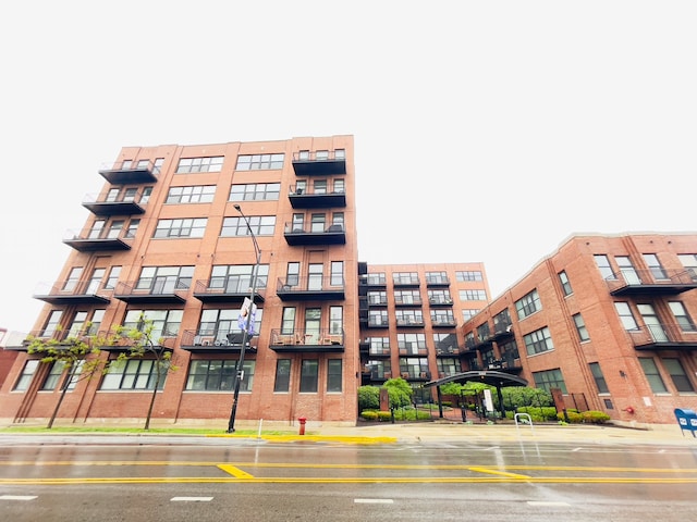 2323 W Pershing Rd Unit 421, Chicago, IL 60609 - view of apartment building / complex
