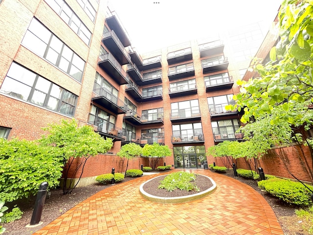 2323 W Pershing Rd Unit 421, Chicago, IL 60609 - view of surrounding community