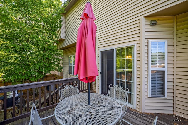 1101 Paul Ct, Fox River Grove, IL 60021 - deck with outdoor dining space