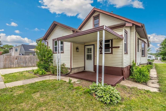 1006 W 1st St, Dixon, IL 61021 - view of bungalow-style home