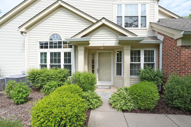 339 Ashford Cir Unit 1, Bartlett, IL 60103 - entrance to property with roof with shingles