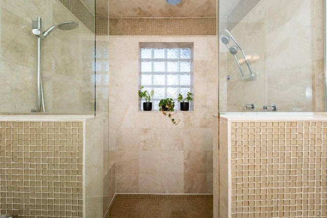 742 N Ada St Unit 3S, Chicago, IL 60642 - bathroom featuring a walk in shower
