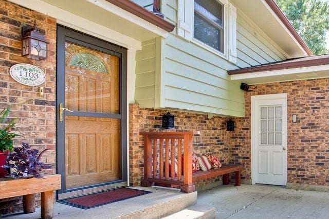 1103 Hillcrest Ave, Fox River Grove, IL 60021 - entrance to property featuring brick siding