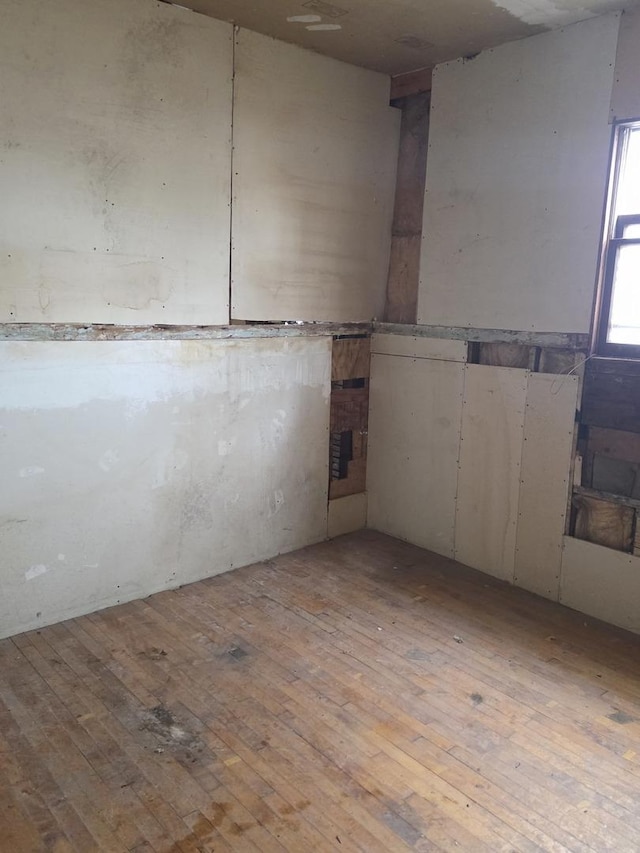114 W 108th Pl, Chicago, IL 60628 - empty room with light wood-style floors