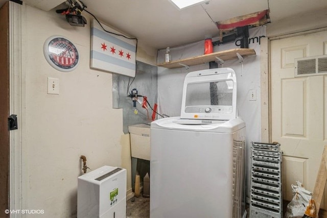 1418 N Campbell Ave, Chicago, IL 60622 - laundry room featuring washer / dryer