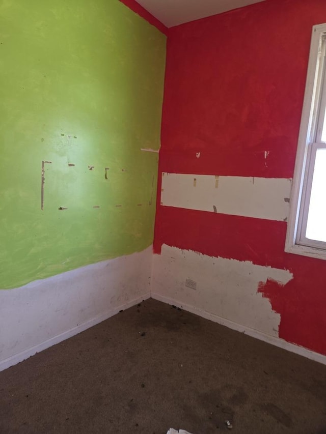 8408 S Baker Ave, Chicago, IL 60617 - unfurnished room with carpet floors and baseboards