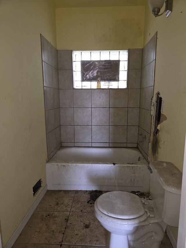 8408 S Baker Ave, Chicago, IL 60617 - bathroom featuring toilet and baseboards