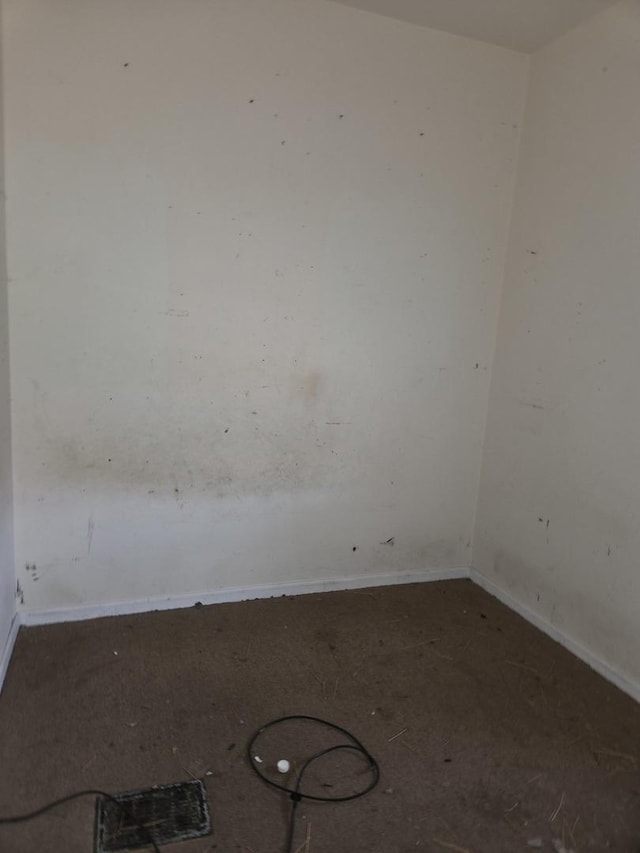 8408 S Baker Ave, Chicago, IL 60617 - empty room with baseboards