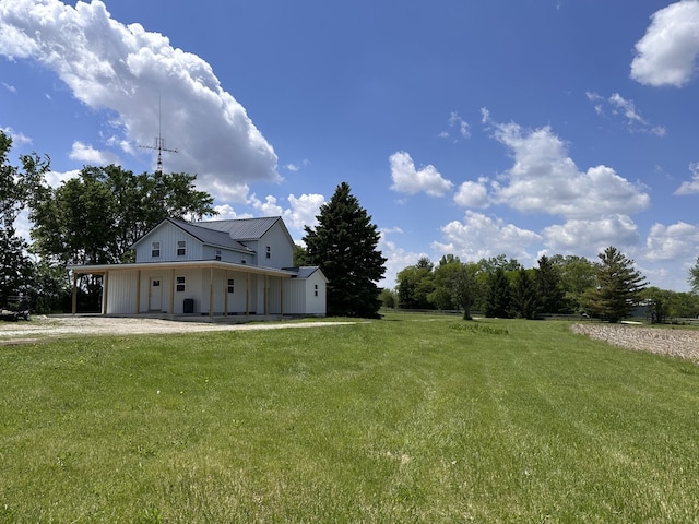 2452 E 350th Rd, Oglesby, IL 61348 - view of green lawn featuring driveway