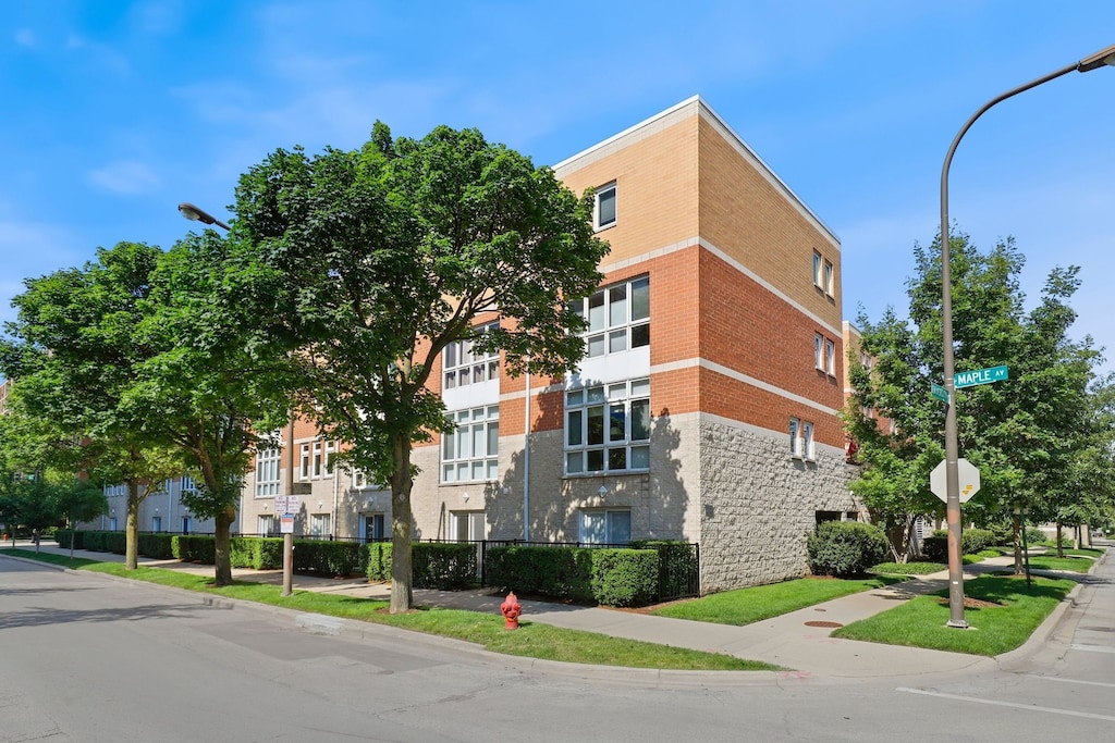 1889 Maple Ave Unit N1, Evanston, IL 60201