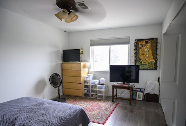 9452 Bay Colony Dr Unit 2W, Des Plaines, IL 60016 - bedroom with wood finished floors, ceiling fan, and baseboards