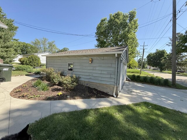 202 17th Ave, Sterling, IL 61081 - view of garage