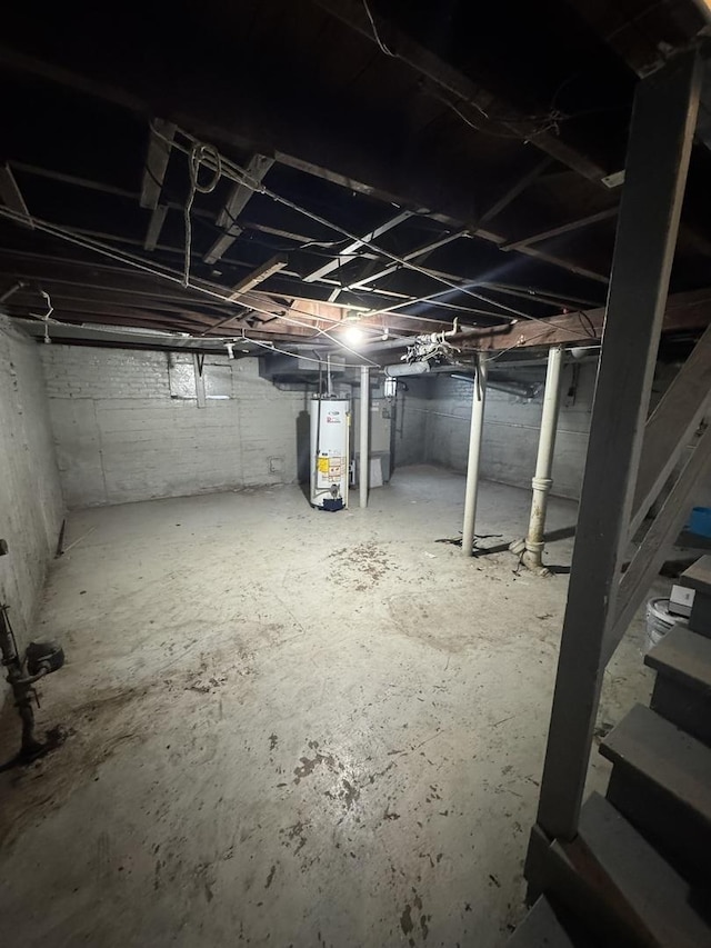 10035 S Yates Blvd, Chicago, IL 60617 - unfinished below grade area featuring gas water heater