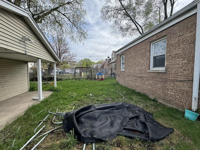 10035 S Yates Blvd, Chicago, IL 60617 - view of yard