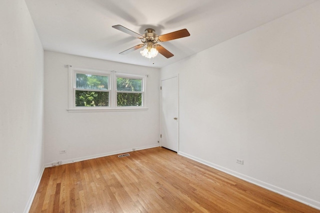 1946 Briarcliffe Blvd, Wheaton, IL 60189 - empty room featuring light wood finished floors and ceiling fan