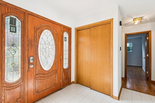 1946 Briarcliffe Blvd, Wheaton, IL 60189 - entryway with baseboards and light tile patterned floors