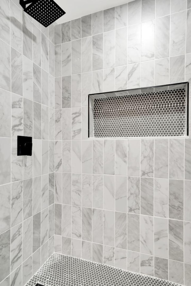 7535 S Aberdeen St, Chicago, IL 60620 - full bathroom with a tile shower