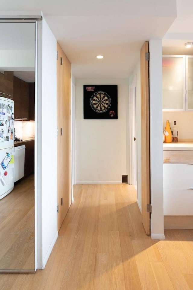 10 E Ontario St Unit 4805, Chicago, IL 60611 - hall featuring light wood-type flooring and recessed lighting
