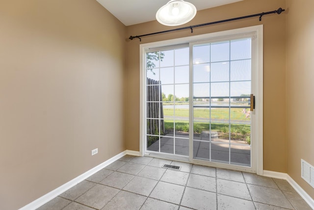 453 Lancaster Dr, Pingree Grove, IL 60140 - spare room with baseboards