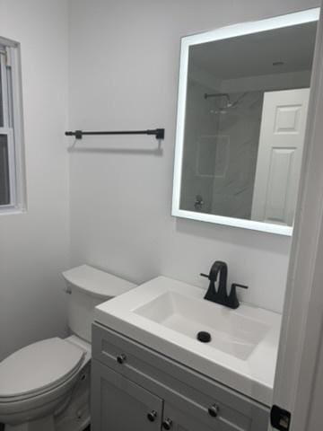6903 S Ada St, Chicago, IL 60636 - full bathroom with vanity and toilet