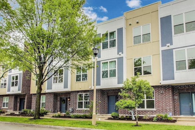 8127 Floral Ave, Skokie, IL 60077 - photo 2