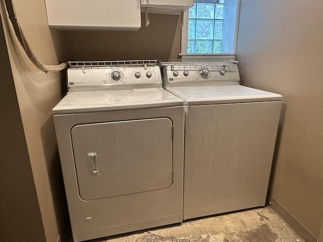 11024 Mason Ave, Chicago Ridge, IL 60415 - laundry room featuring washing machine and dryer and baseboards