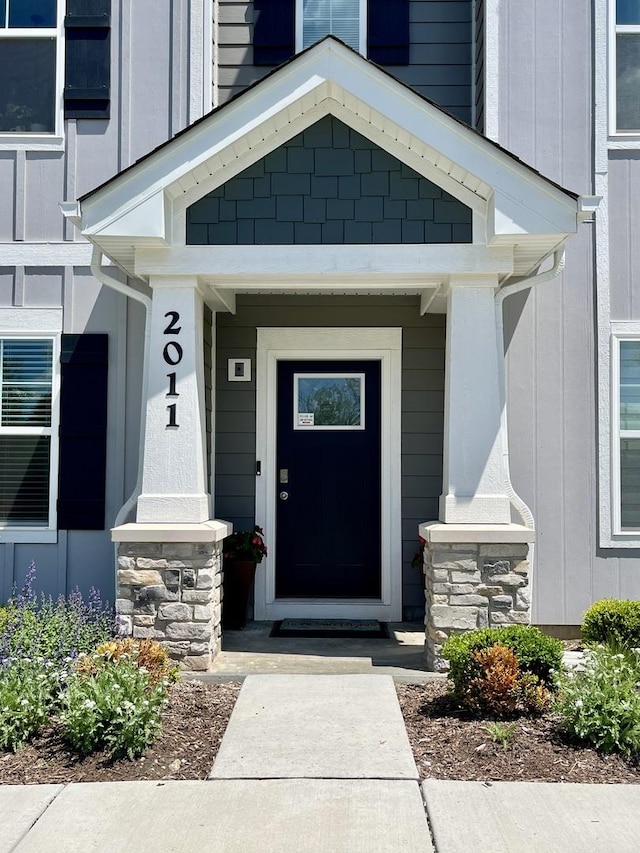2011 Sequoia Ave, Mundelein, IL 60060 - view of doorway to property