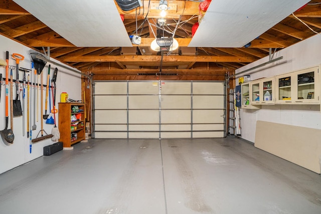 291 Georgetown Ave, Romeoville, IL 60446 - garage featuring a garage door opener