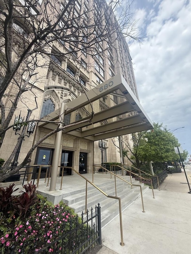 680 N Lake Shore Dr Unit 716, Chicago, IL 60611 - view of building exterior