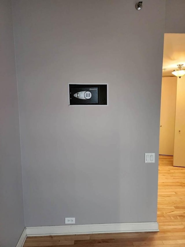 680 N Lake Shore Dr Unit 716, Chicago, IL 60611 - detailed view of wood finished floors and baseboards
