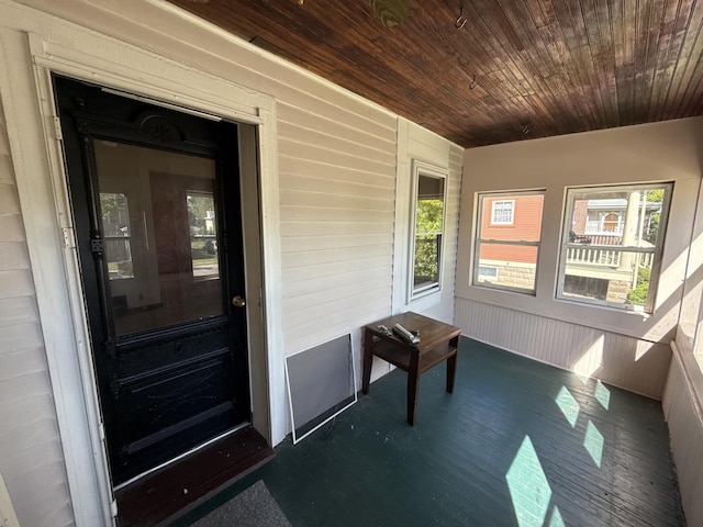 428 Chicago Ave, Savanna, IL 61074 - view of unfurnished sunroom
