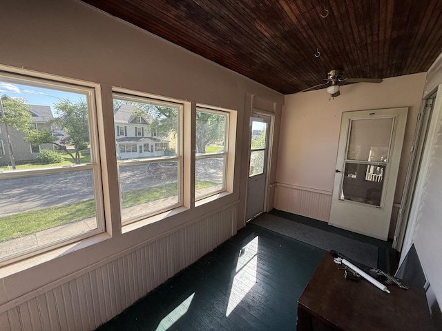 428 Chicago Ave, Savanna, IL 61074 - view of unfurnished sunroom