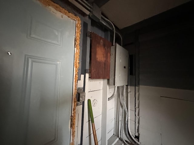 241 156th St, Calumet City, IL 60409 - utility room featuring electric panel