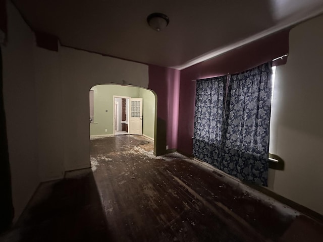 241 156th St, Calumet City, IL 60409 - empty room with arched walkways