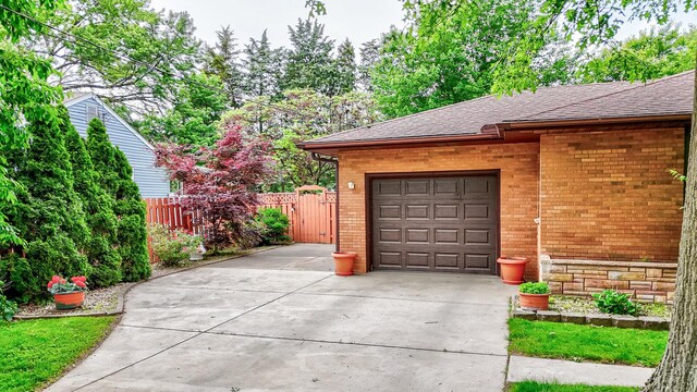 914 Laura Ave, Streator, IL 61364 - photo 22