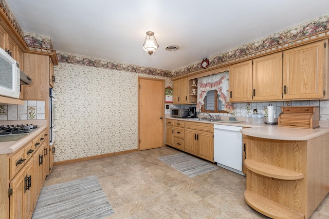 914 Laura Ave, Streator, IL 61364 - photo 7