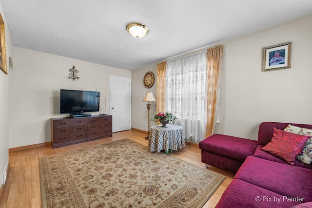3324 N Ottawa Ave, Chicago, IL 60634 - living area featuring wood finished floors and baseboards