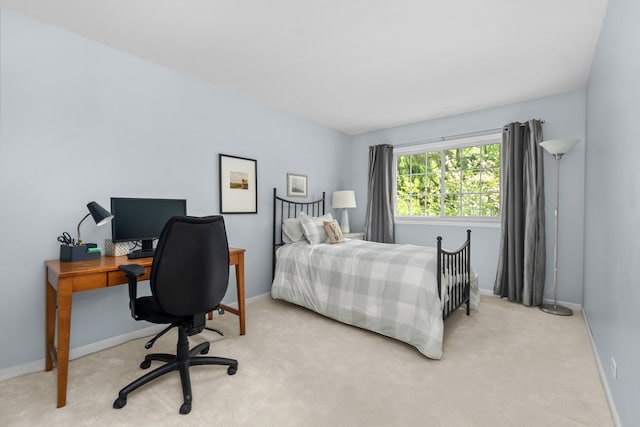 1101 Oak St, Winnetka, IL 60093 - carpeted bedroom featuring baseboards and a desk