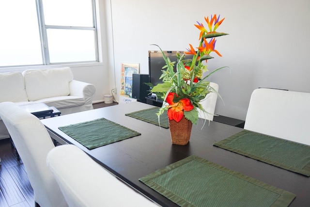 6301 N Sheridan Rd Unit 22N, Chicago, IL 60660 - view of dining space