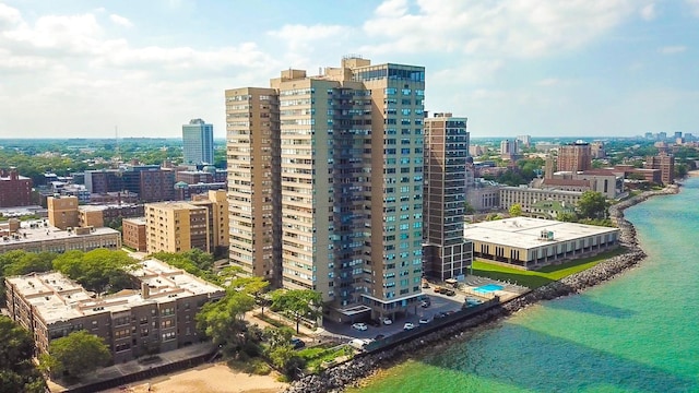 6301 N Sheridan Rd Unit 14E, Chicago, IL 60660 - view of city with a nearby body of water